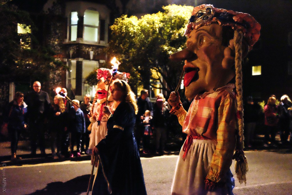 littelhampton-parade-big-head-3_mphix