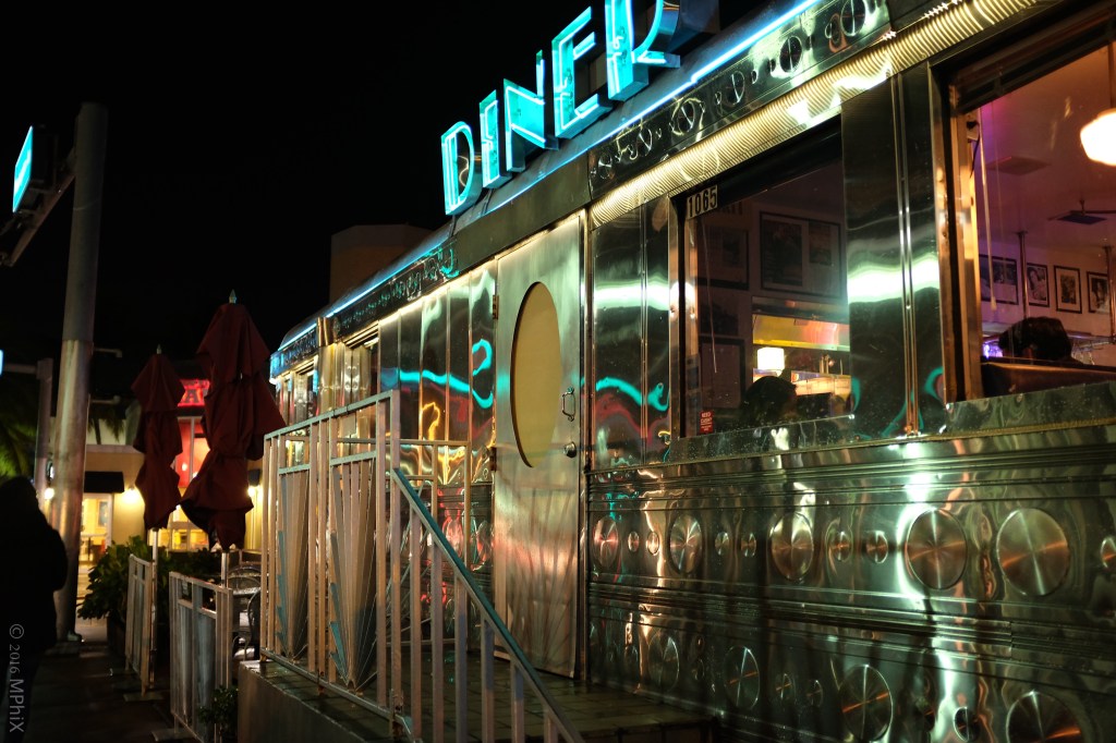 miami-diner-night_mphix
